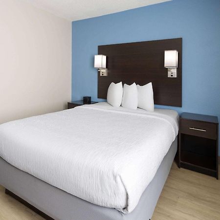 Baymont By Wyndham Newark At University Of Delaware Extérieur photo