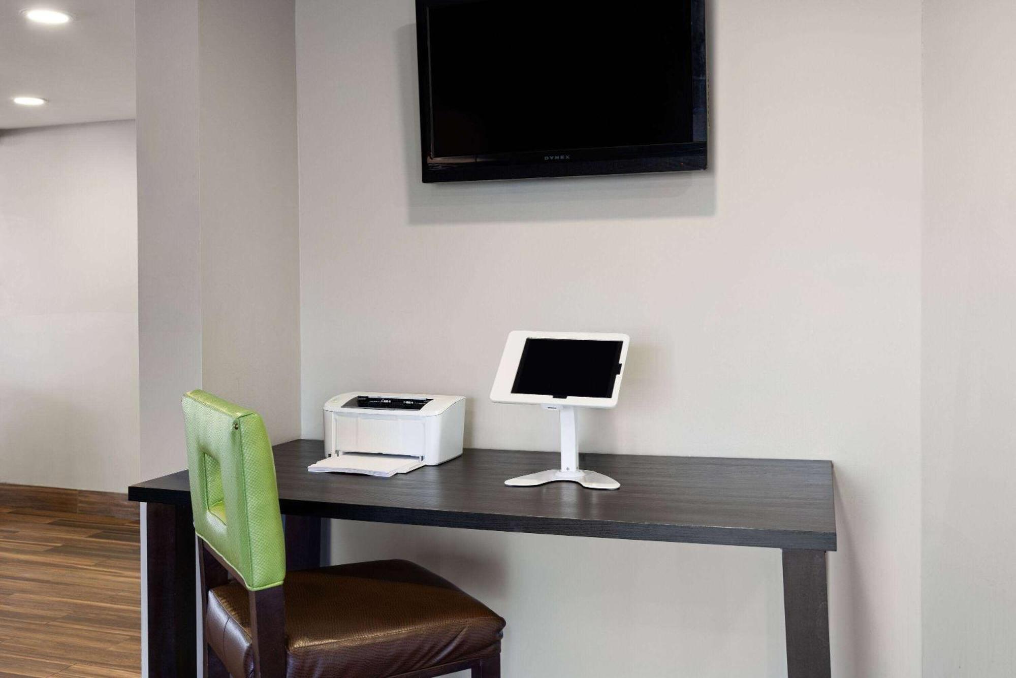 Baymont By Wyndham Newark At University Of Delaware Extérieur photo