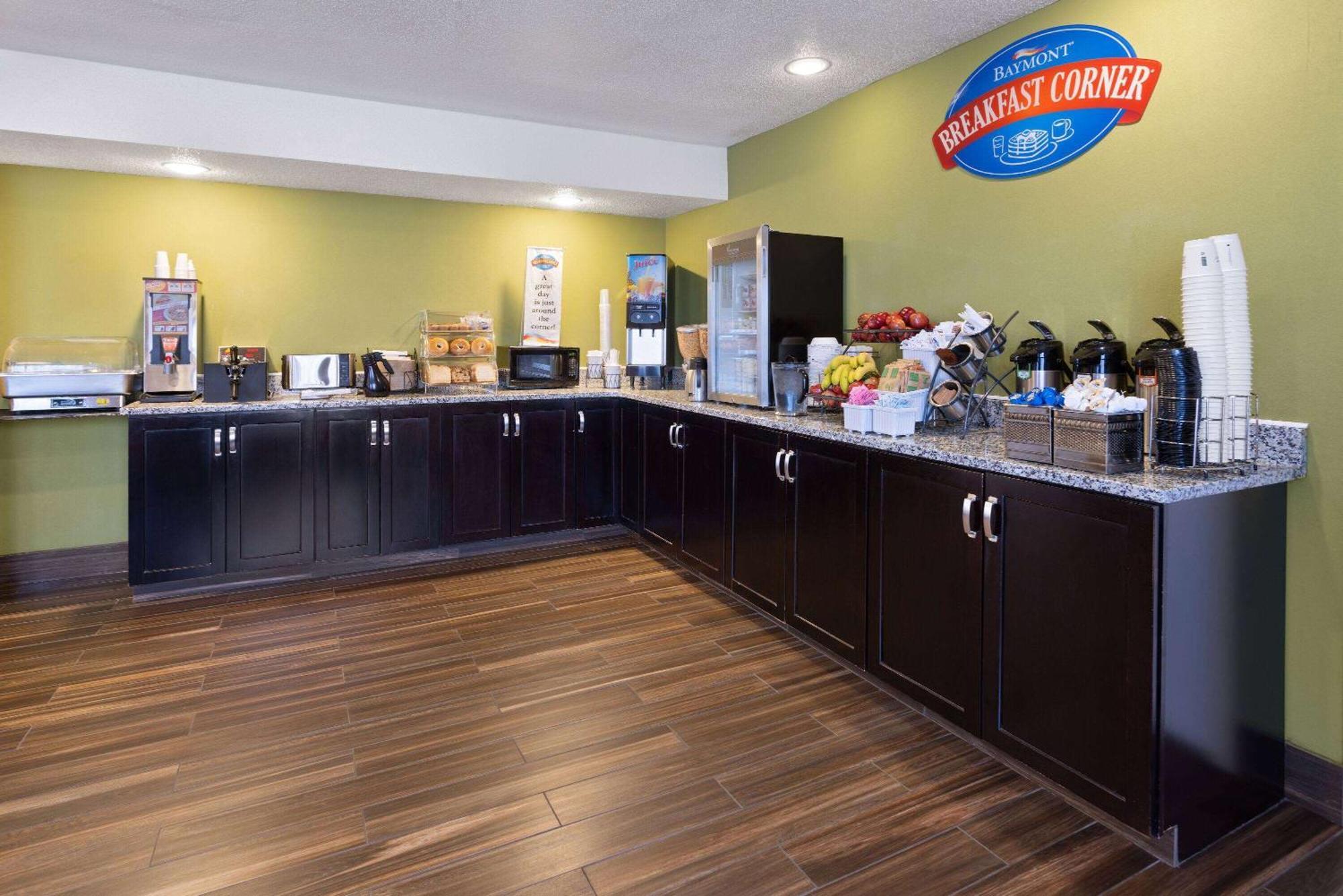 Baymont By Wyndham Newark At University Of Delaware Extérieur photo