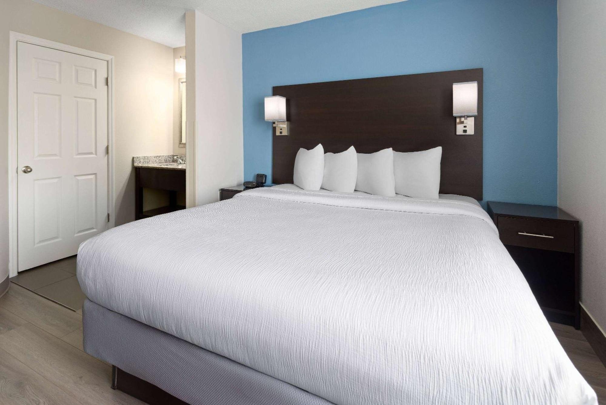 Baymont By Wyndham Newark At University Of Delaware Extérieur photo
