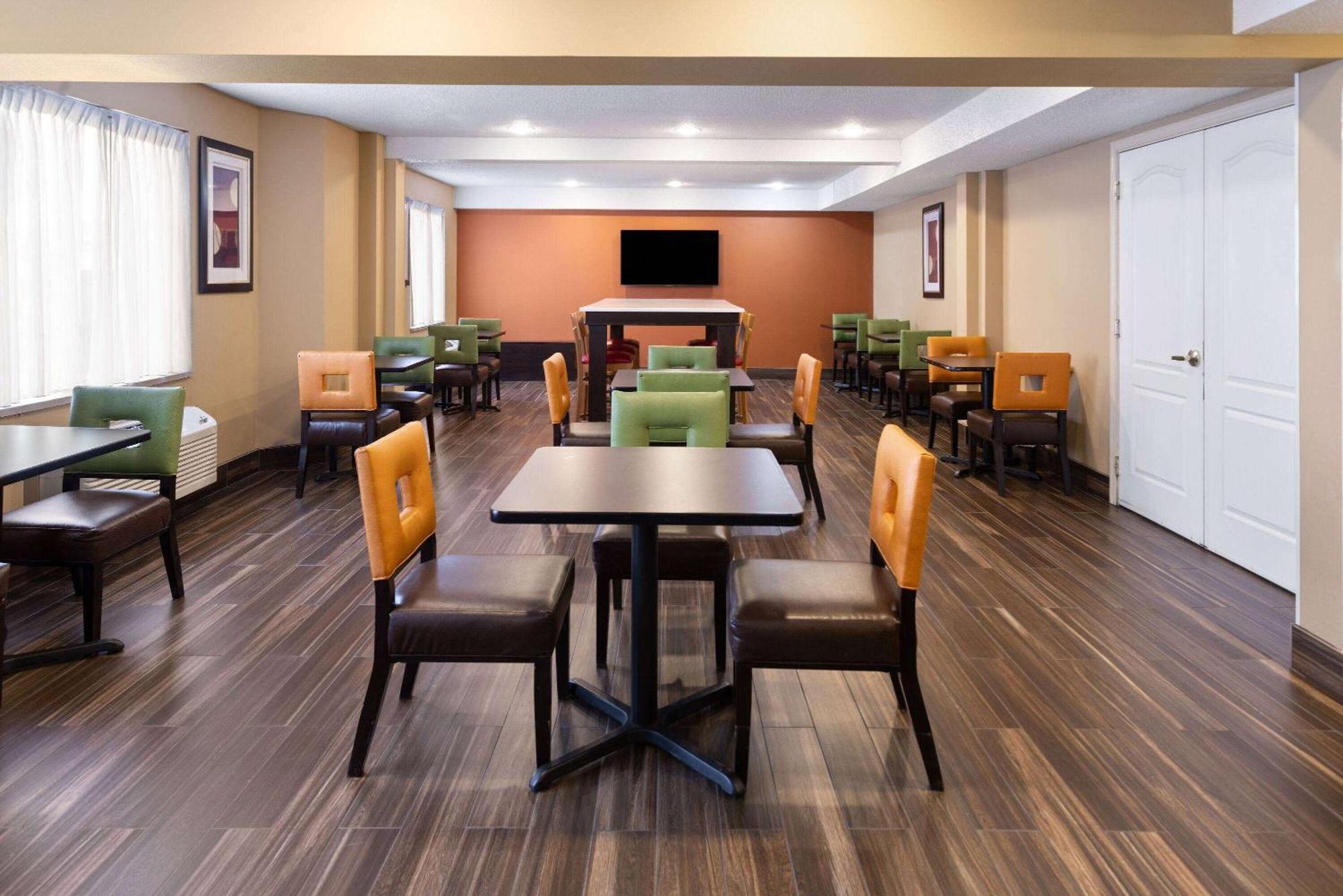 Baymont By Wyndham Newark At University Of Delaware Extérieur photo
